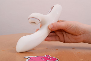 Satisfyer Pro G-Spot Rabbit – v ruce