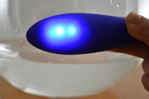 Vibrátor pro elektrosex Midnight Impulse (21,5 cm) + dárek EEG gel 500 ml