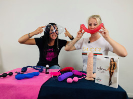 Rotační vibrátor Dream Bunny, Verča a Domča