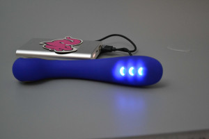 Vibrátor pro elektrosex Midnight Desire, nabíjení