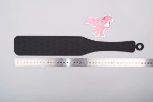 Silikonová plácačka Black Spanker, rozměry