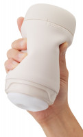 Tenga Puffy Brown masturbátor (16,5 cm), v ruce