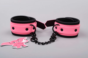 Růžová svítící pouta na ruce Pink Baddie