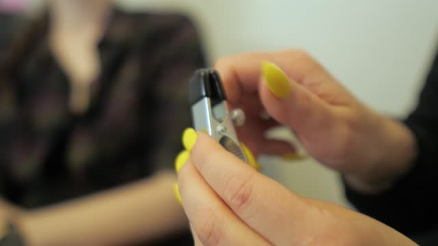 video: Lucka s Verčou ukazují Svorky na bradavky Masive