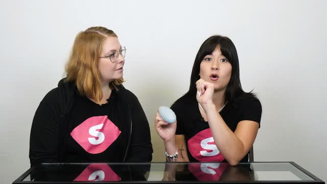 video: Anet s Nikčou ukazují Oboustranný masturbátor Notchy (10,6 cm)